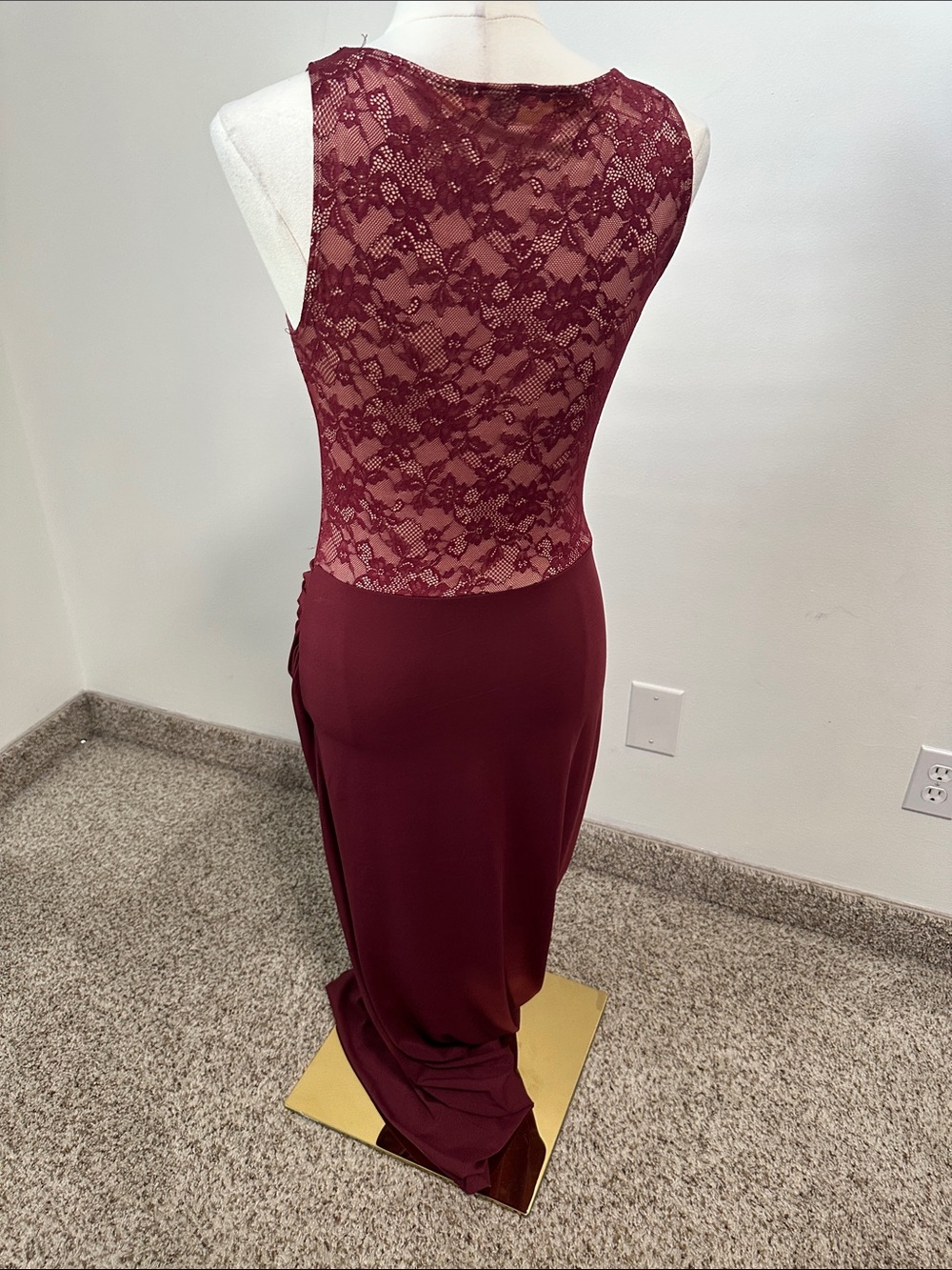🧁 SHEIN Lace Gown - Picture 3 of 5